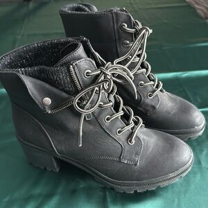 SO brand combat boots in black